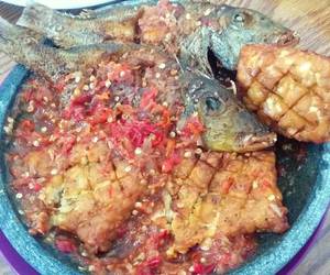 Mudahnya Memasak Penyet ikan, tempe dan terong sambel trasi Lezat Mantap