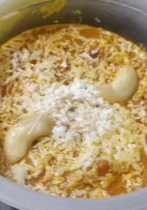 A picture of Shahi paneer.