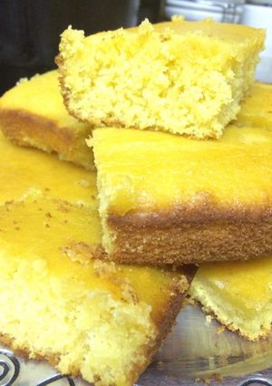 Una foto de Pan de Elote (Corn Bread)