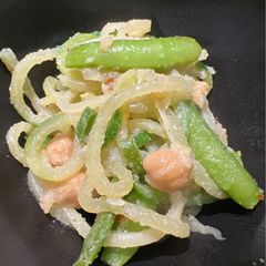 A picture of Sugar Snap Peas with Squash Noodles.