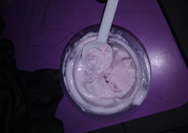 Ice cream taro(ubi ungu)