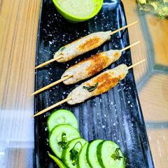 A picture of Raw banana kebabs.
