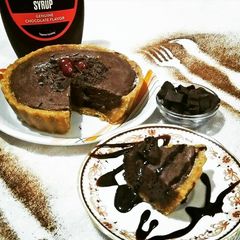 A picture of Frozen Chocolate Pie.