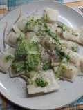 Ravioles con pesto de radicheta y de hierbas  en mixer