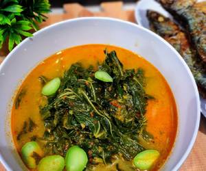 Resep Terbaru Gulai daun singkong Enak Sederhana Resep Terbaru Gulai daun singkong Enak Sederhana
