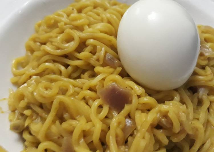 Noddles with egg