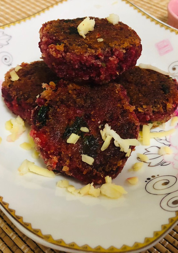 மிதமான சாதம் வைத்து சுவையான பீட்ரூட் கட்லெட் /Rice-Beet Cutlet with left over rice செய்முறை முக்கிய புகைப்படம்