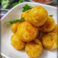 A picture of Rice paneer pops.