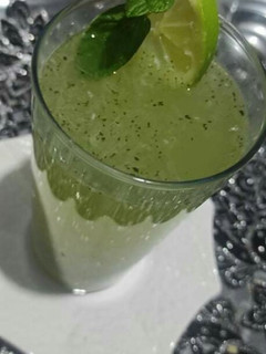 صورة لوصفة عصير ليمون🍋بالنعناع (موخيتو)