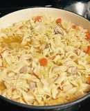 Sopa de repolho com massa e frango