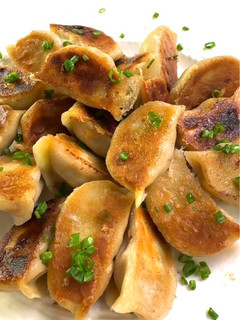 A picture of Fried Dumplings (煎饺).