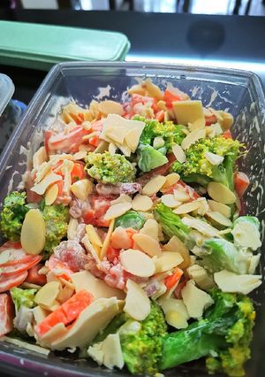 Foto resep Smoked Beef Almond Keto Salad