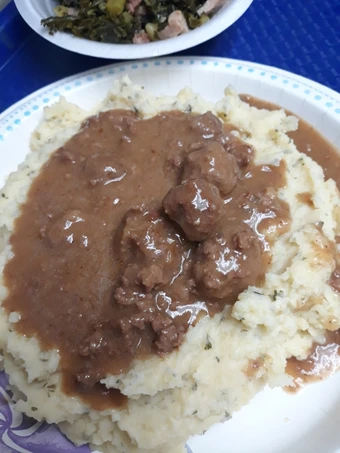 Recipe Riced Potatoes and Meatball Gravy the  Makes Drooling Tasty