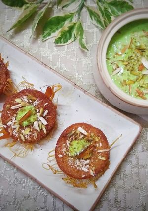 A picture of Lauki Rabdi Doughnuts.
