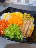 Ensalada /poke de caballa con salsa agridulce