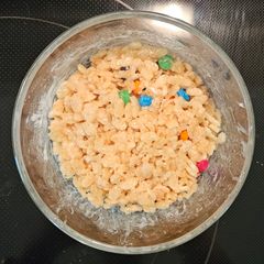 A picture of Rice crispy treat.
