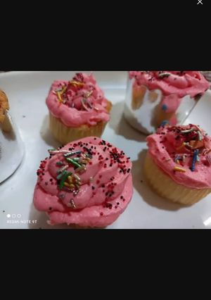 عکسی از دستور کاپ کیک 𝚉𝚊𝚑𝚛𝚊 پز🧁😎😂