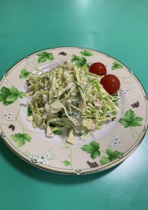 A picture of Mom's Coleslaw.