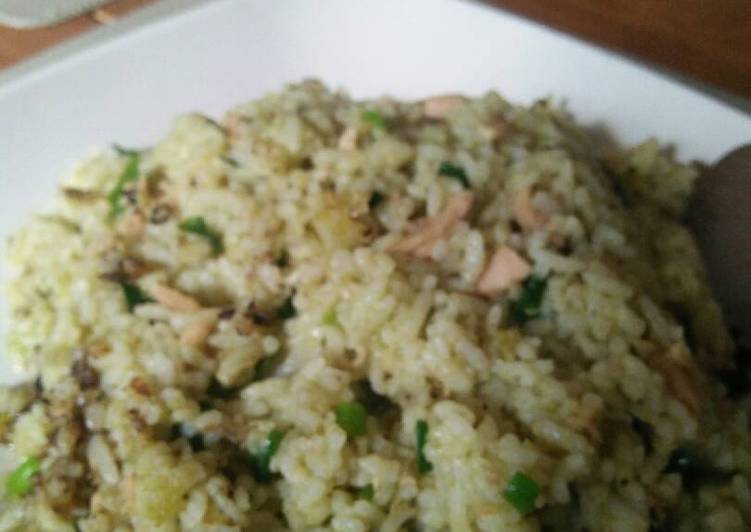 Bagaimana Menyiapkan Nasi goreng tuna hijau, Enak