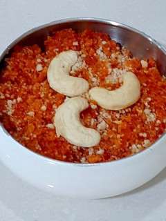ગાજર નો હલવો (Gajar Halwa Recipe In Gujarati) રેસીપી મુખ્ય ફોટો