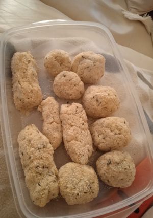 Una foto de Croquetas de bacon, pollo y queso
