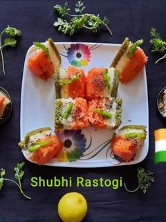 तिरंगा ढोकला (Tirange Dhokla recipe in Hindi) रेसिपी मुख्य फोटो