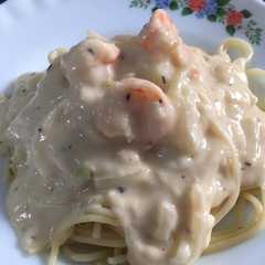 รูปของ Creamy Garlic Prawn Spaghetti