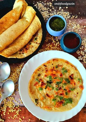 A picture of Veggies Oats And Moong dal Cheela.