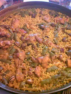 Una foto de Paella valenciana