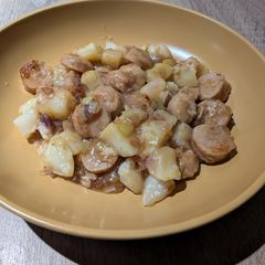 A picture of Hearty Leek & Sausage Potato Bake.