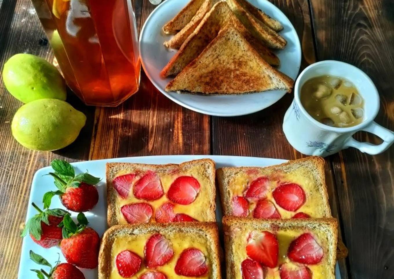 Strawberry Yogurt Custard Toast