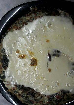 Una foto de Tortilla de acelga y espinacas con queso exquisita