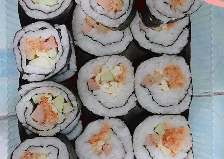 Langkah Mudah untuk Membuat 4. Sushi ala ala yang Bikin Ngiler