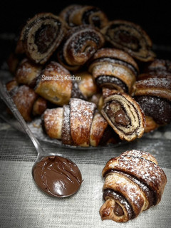Omlós Kakaós & Nutellás Kifli recept fotója