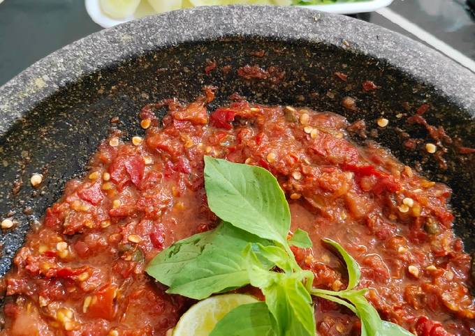 Resep Sambal Terasi Tomat Sambal Mentah Oleh Yulita Sunjaya Cookpad