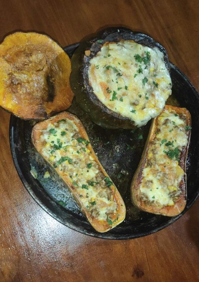 Una foto de Zapallo Cabutia y anco relleno con Carbonada