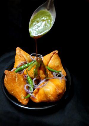 সিঙ্গারা (Singara recipe in bengali) রেসিপির প্রধান ছবি