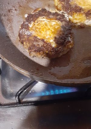 Una foto de Hamburguesas con huevo🍔🥚