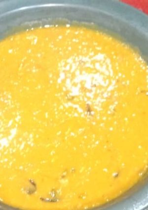 A picture of Arhar daal & paratha.