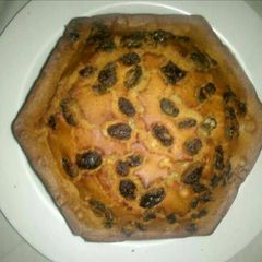 A picture of Spicy Fruit Cake.