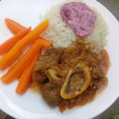 A picture of Oxtail stew.