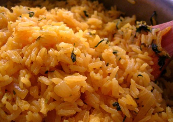 Cilantro Garlic Yellow Rice