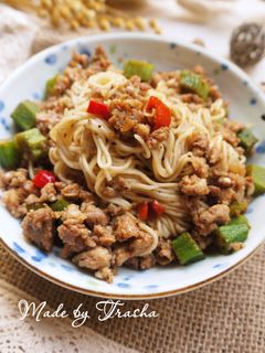 秋葵肉末拌麵 的食譜成品照片