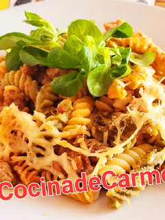 Una foto de Pasta tricolor gratinada