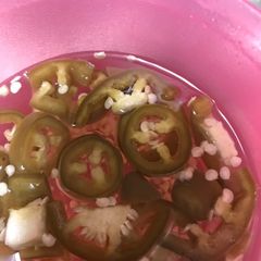 A picture of Jalapeño pickle.