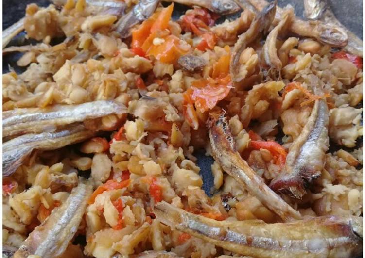 Cara Gampang Menyiapkan Sambel Tempe + Teri, Lezat Sekali