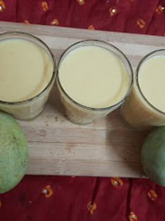 A picture of Mango shake.