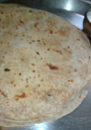 A picture of Chikoo Paratha.