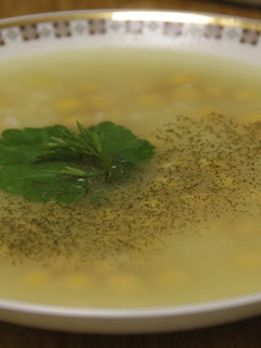 Una foto de Sopa vegetal de arroz con garbanzos. (Vegano)