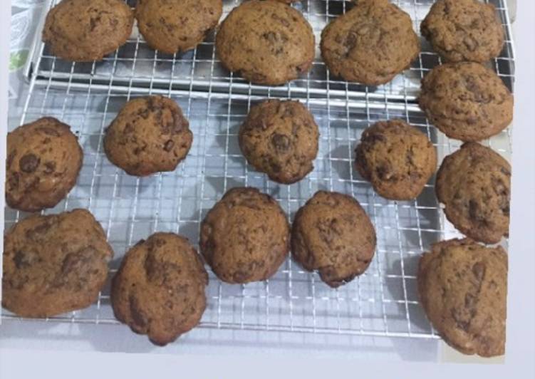 Chewy chocolate chip cookies 🍪